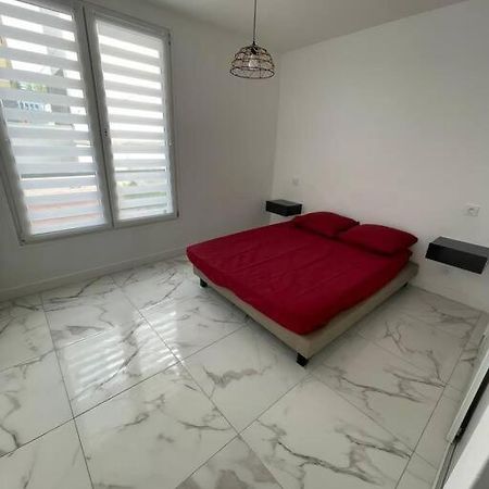 Appartement 2 Pieces, Salon Et Chambre, 44M2 Refait A Neuf Clichy Exterior foto