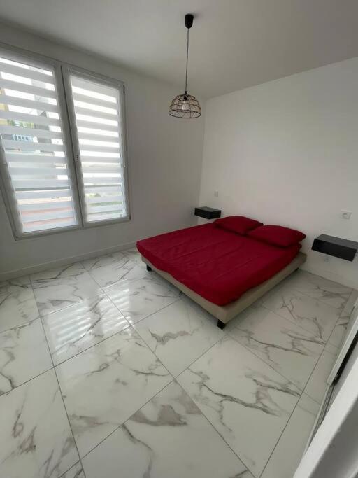 Appartement 2 Pieces, Salon Et Chambre, 44M2 Refait A Neuf Clichy Exterior foto